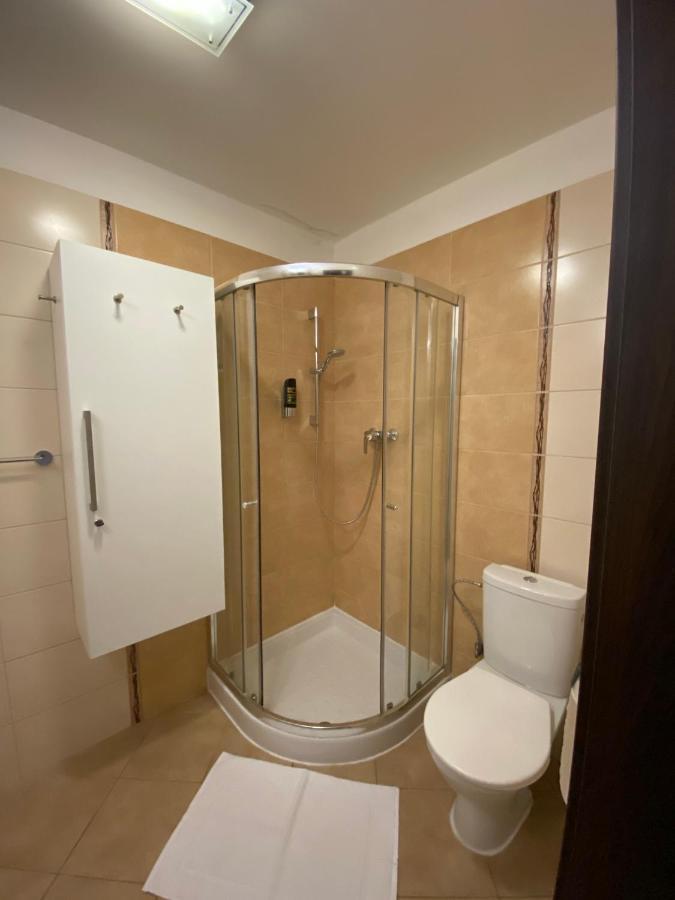Besenova Apartman Diamant Buitenkant foto